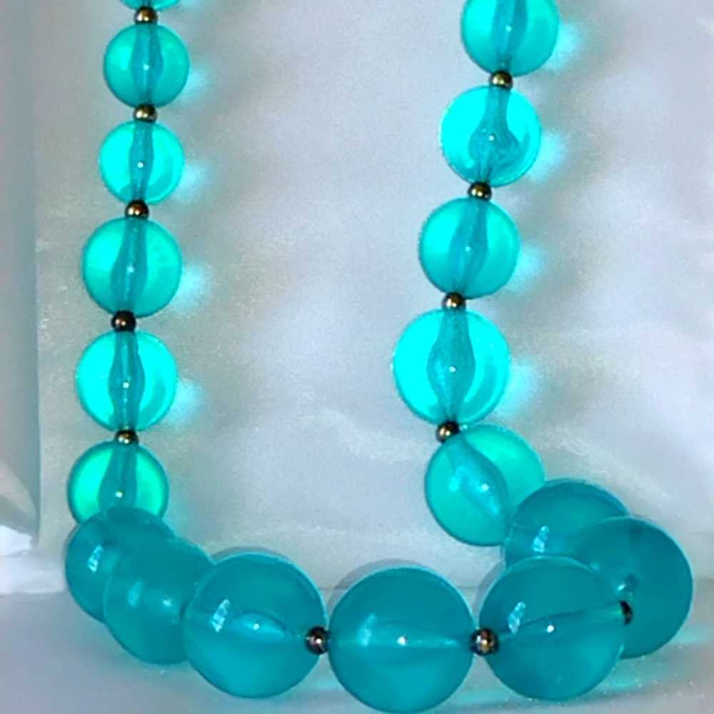 Summer Pool Graduated Translucent Turquoise Beads… - image 1